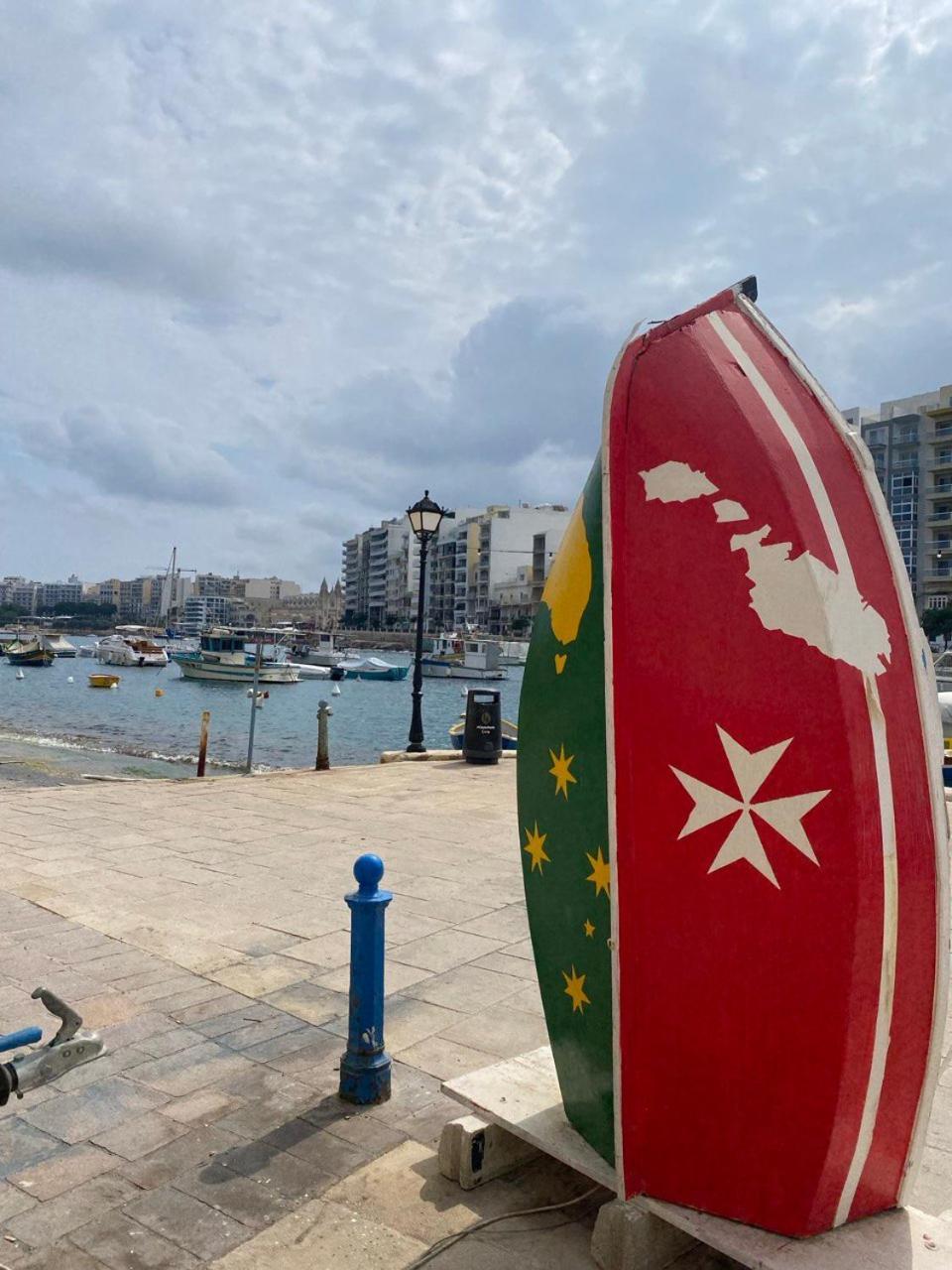 Malta Crown Guesthouse سانت جوليان المظهر الخارجي الصورة