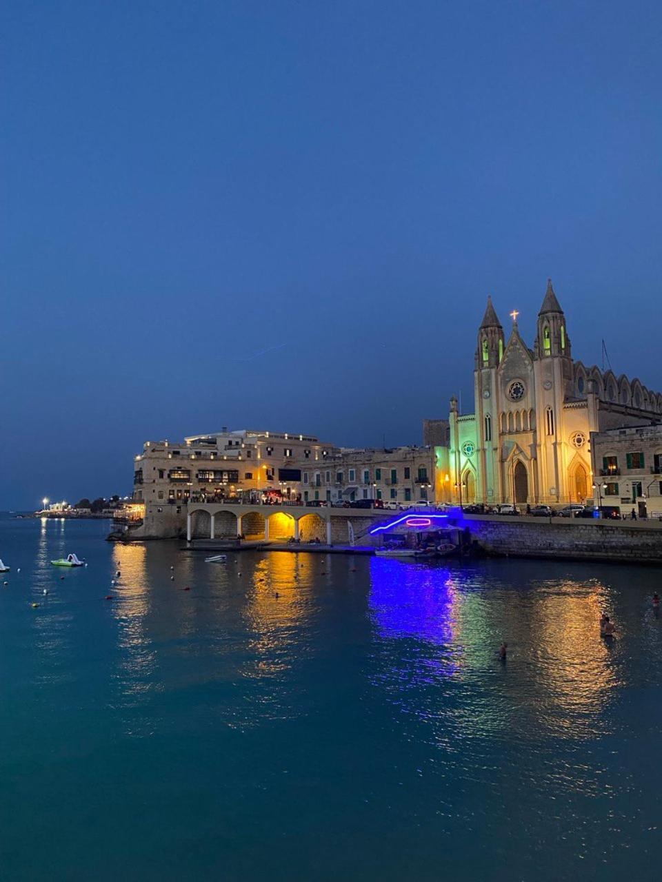 Malta Crown Guesthouse سانت جوليان المظهر الخارجي الصورة