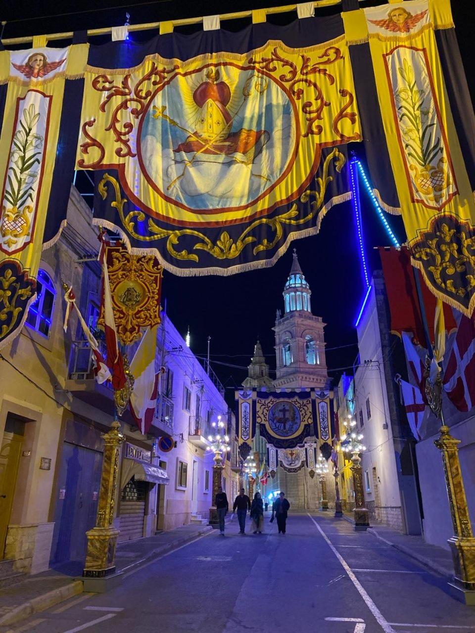 Malta Crown Guesthouse سانت جوليان المظهر الخارجي الصورة