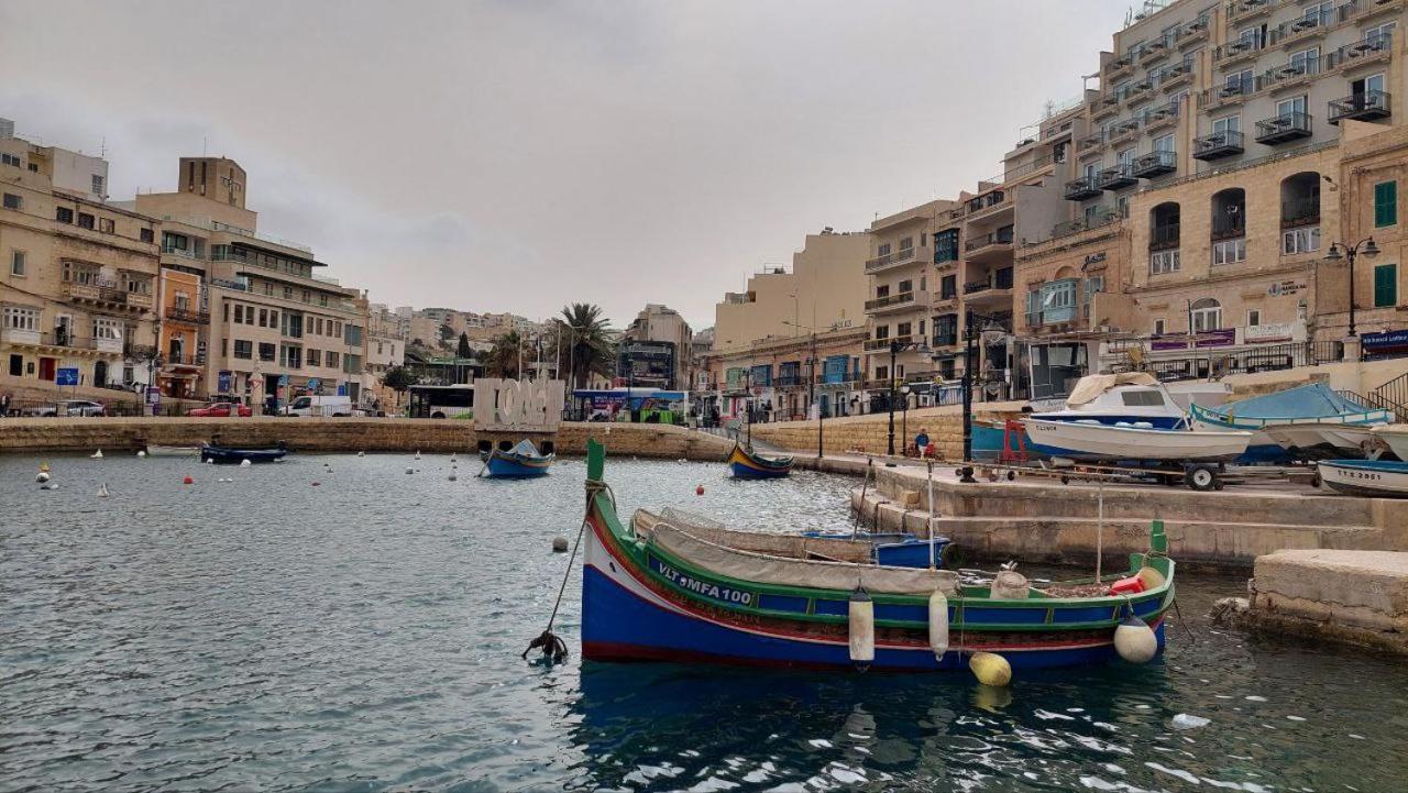 Malta Crown Guesthouse سانت جوليان المظهر الخارجي الصورة