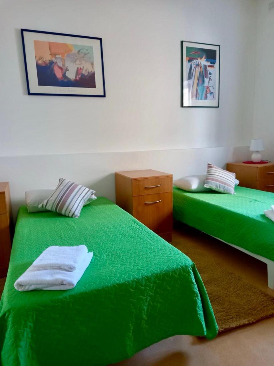 Malta Crown Guesthouse سانت جوليان المظهر الخارجي الصورة