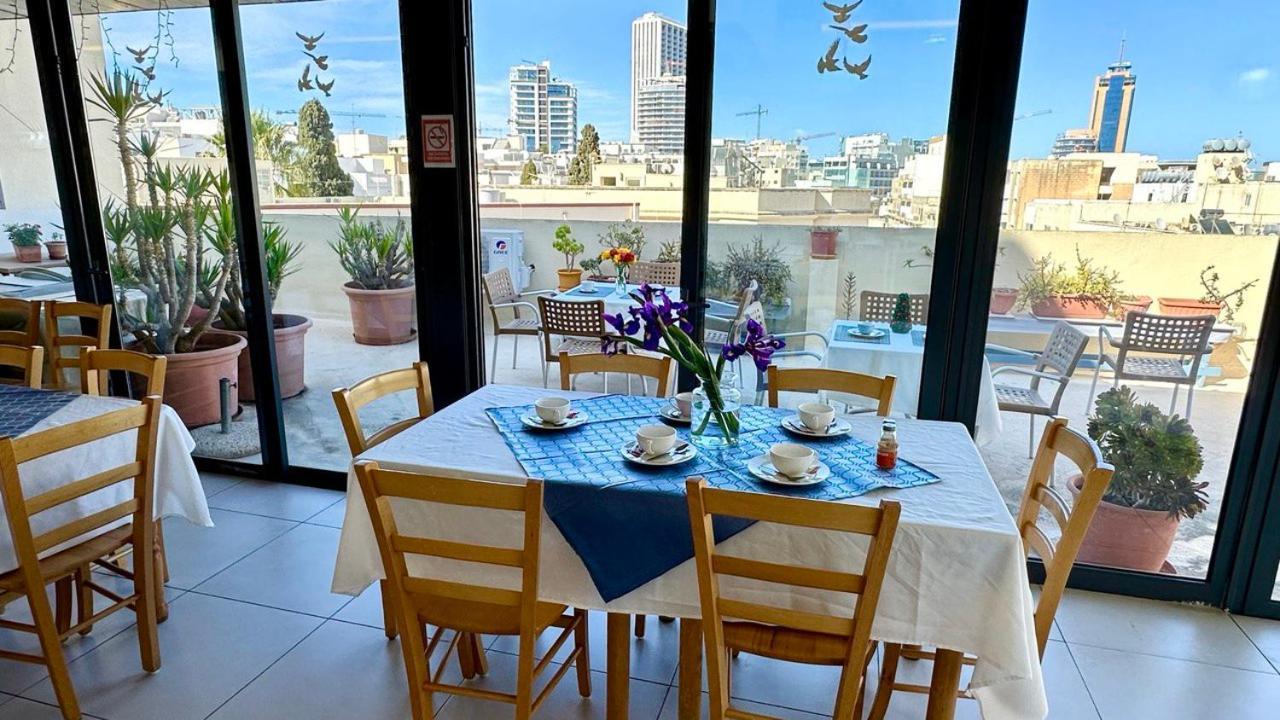 Malta Crown Guesthouse سانت جوليان المظهر الخارجي الصورة