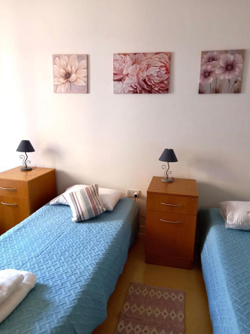 Malta Crown Guesthouse سانت جوليان المظهر الخارجي الصورة